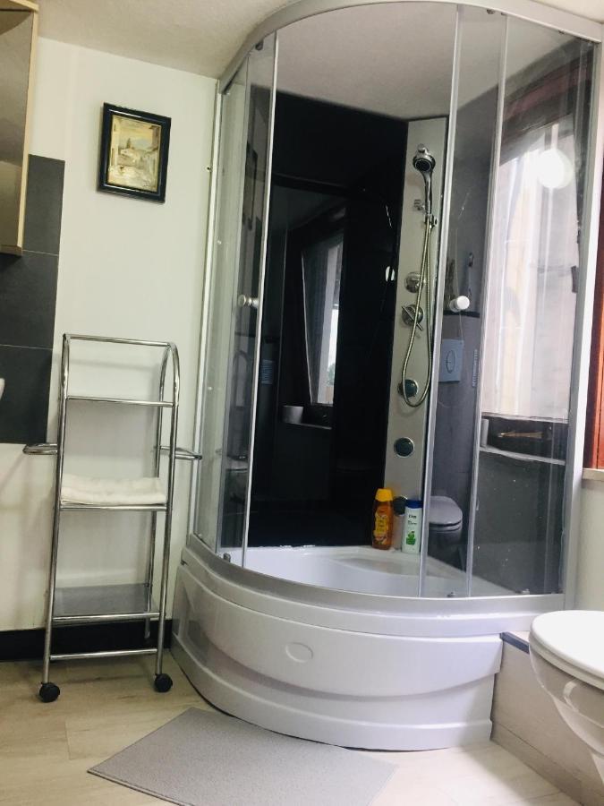 Monteurwohnung, 2 Zimmer, Kueche,Bad Staufenberg  Kültér fotó